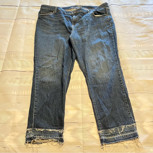 Universal Thread Denim - Universal Thread Distressed Bottom Denim Blue Jeans, Size 22W Boyfriend Fit